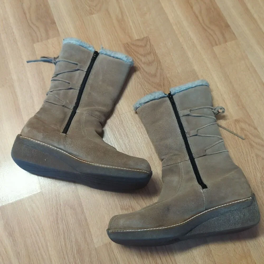 Bastien Industries Tall Moccasin Boots Womens 9.5B Tan Beige Leather Shearling
